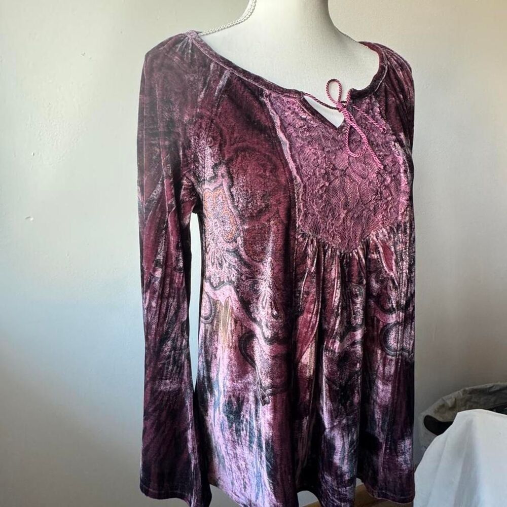 Unity World Wear Plum Velvet Paisley Top Small Fits like a medium